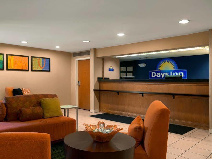 Days Inn By Wyndham Chattanooga/Hamilton Place Exterior photo