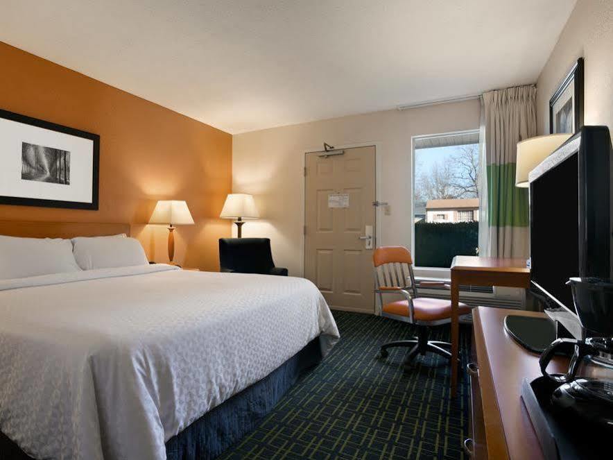 Days Inn By Wyndham Chattanooga/Hamilton Place Exterior photo