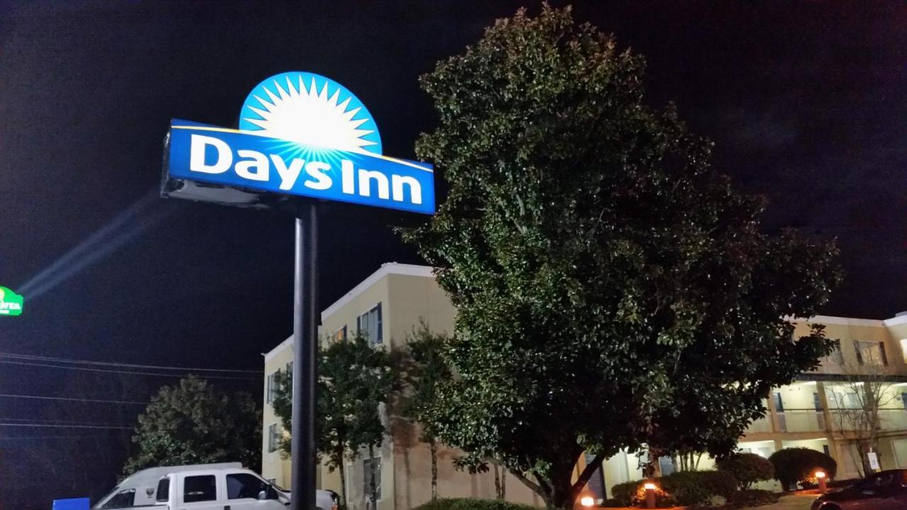 Days Inn By Wyndham Chattanooga/Hamilton Place Exterior photo